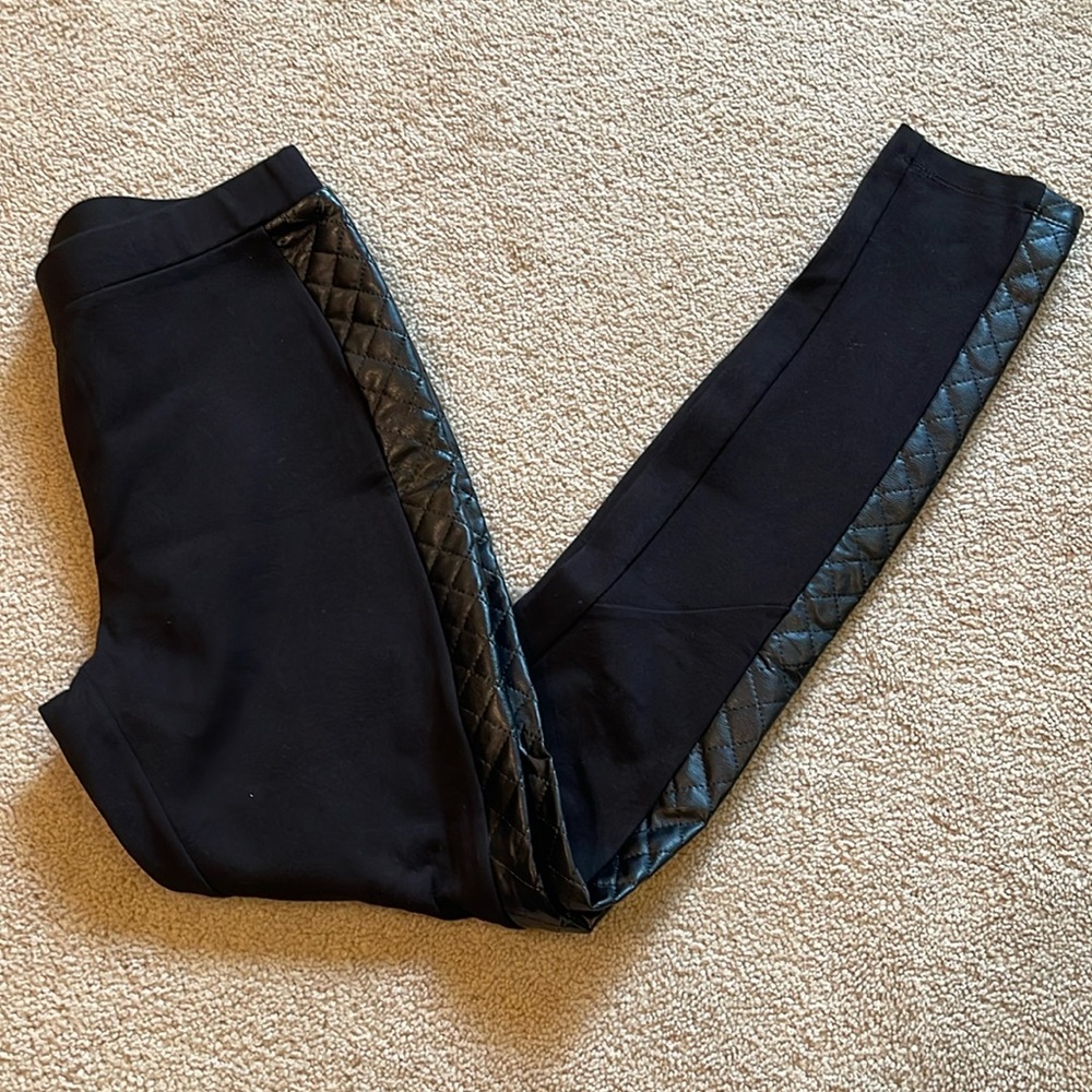 Carmen Valvo Faux Leather Leggings Size Small